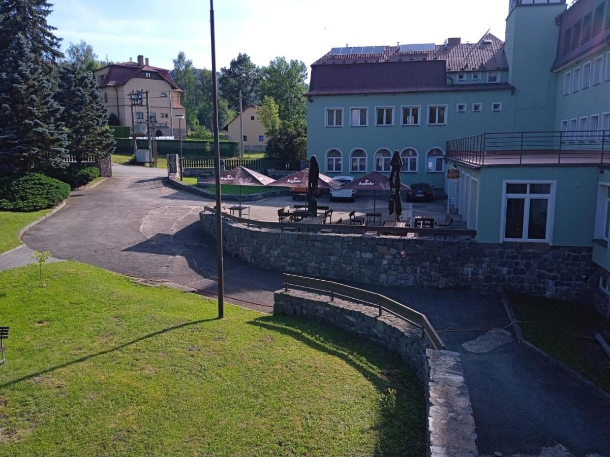 Hotel Forestyma Hodonín Exterior foto